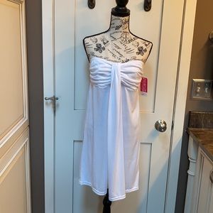 Strapless white swimsuit coverup. Size L